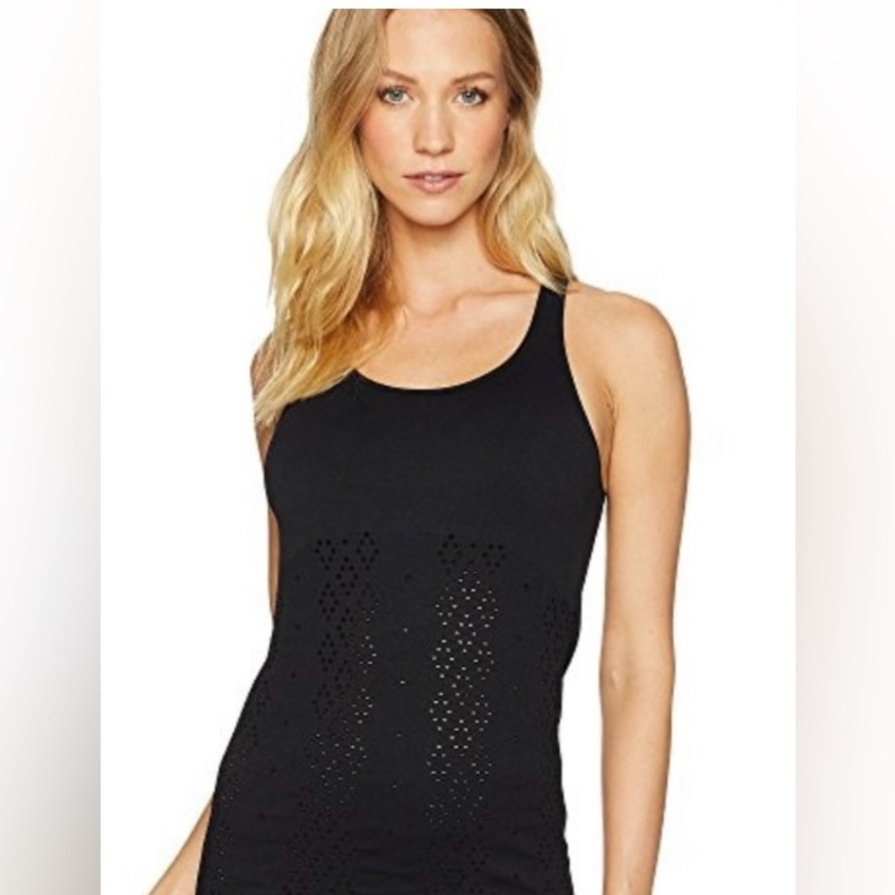Black Free People Movement
Venus tank